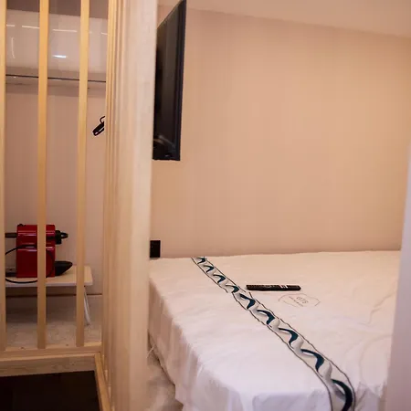 Quick'Hot By Gts - Capsules Et Chambres Confortables Villeurbanne Exterior photo